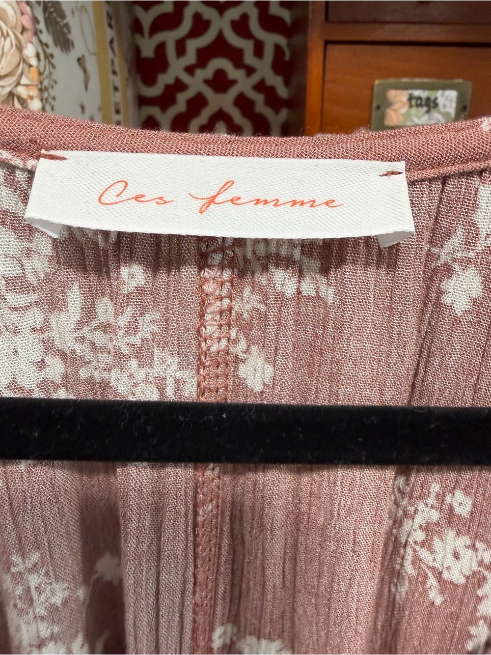 Ces Femme Dusty Rose Floral V-Neck Ruffle Blouse - Picture 2 of 3